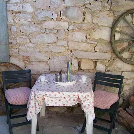 Stone House Sparoga Tisno