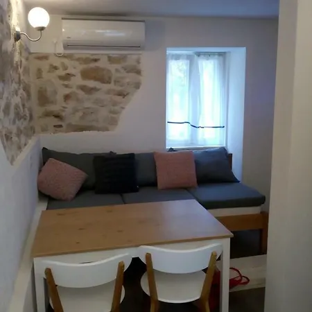 Stone House Sparoga *