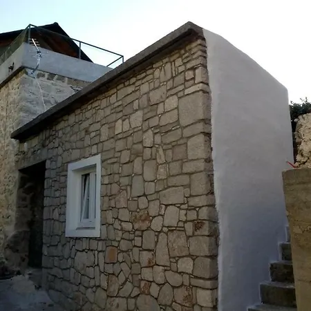 Dom wakacyjny Stone House Sparoga