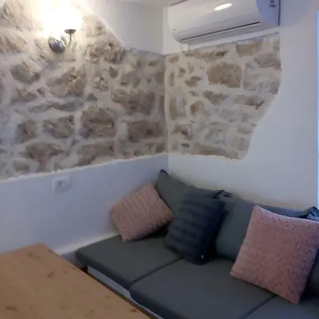 Stone House Sparoga Tisno